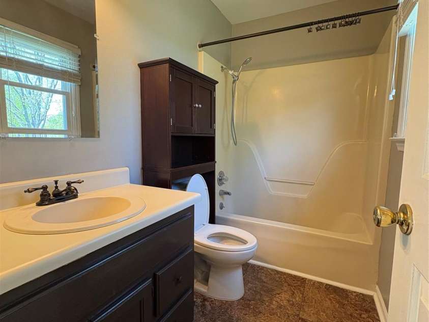 107 Plumtree Drive, Kings Mountain, NC 28086.  MLS# CAR4247144, YatesRealty ID 13686. 