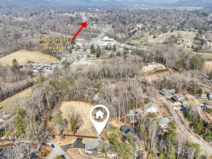 272 Glazener Road, Brevard, NC 28712.  MLS# CAR4355314, YatesRealty ID 13687. 