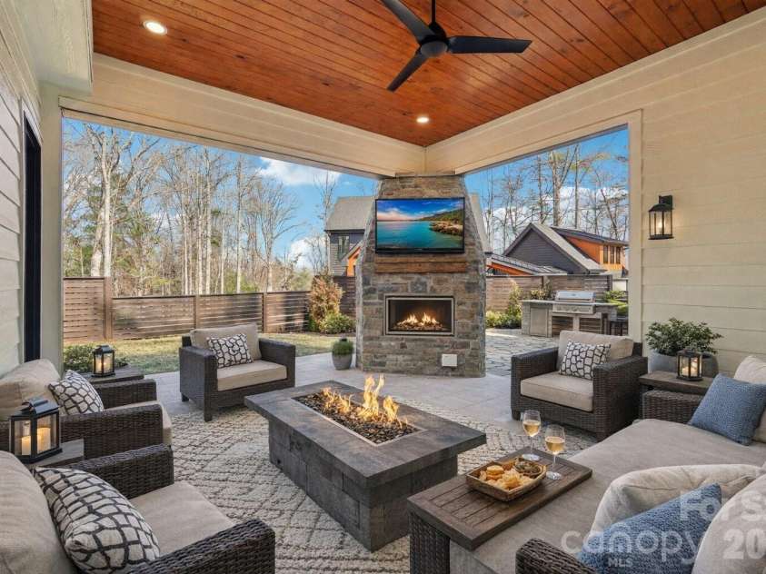 272 Glazener Road, Brevard, NC 28712.  MLS# CAR4355314, YatesRealty ID 13687. Virtually staged