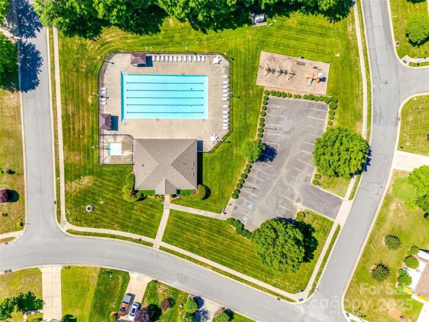9700 Stewart Spring Lane, Charlotte, NC 28216.  MLS# CAR4252858, YatesRealty ID 13687. Aerial view of amenity center
