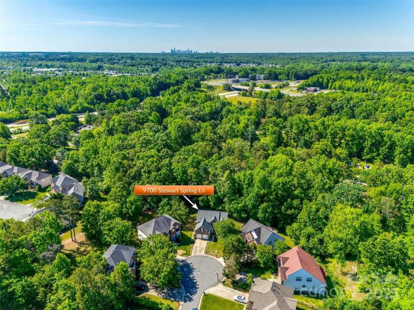 9700 Stewart Spring Lane, Charlotte, NC 28216.  MLS# CAR4252858, YatesRealty ID 13687. Aerial view of cul de sac