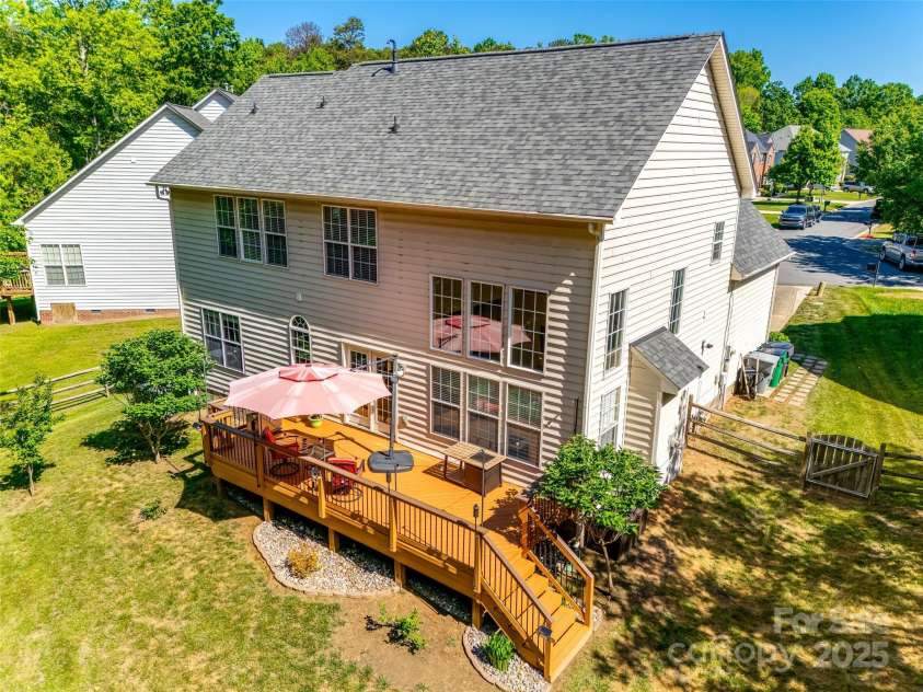 9700 Stewart Spring Lane, Charlotte, NC 28216.  MLS# CAR4252858, YatesRealty ID 13687. The perfect place to call home!