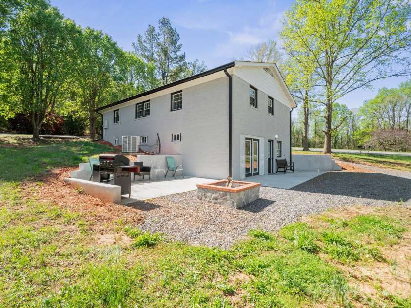 2096 Jay Clark Road, Morganton, NC 28655.  MLS# CAR4248762, YatesRealty ID 13688. 