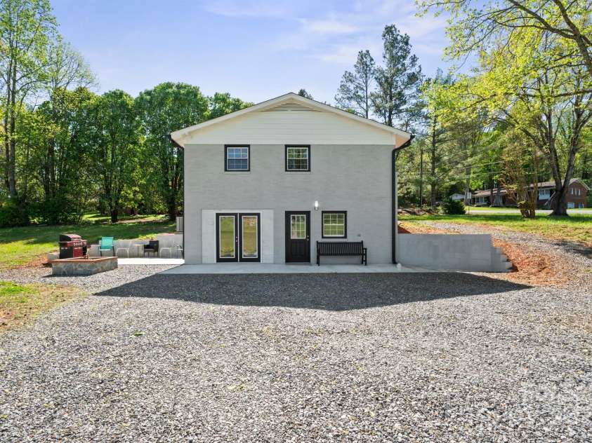 2096 Jay Clark Road, Morganton, NC 28655.  MLS# CAR4248762, YatesRealty ID 13688. 