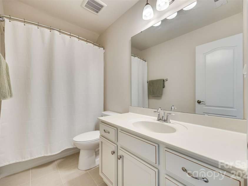 2314 Talon Point Circle, Fort Mill, SC 29715.  MLS# CAR4223819, YatesRealty ID 1369. 