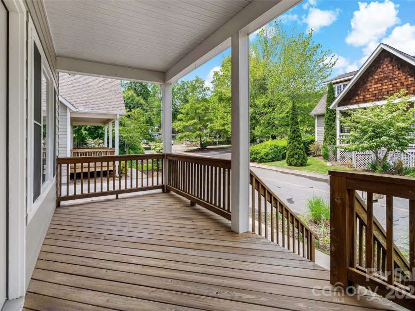 3 Teresa Way, Black Mountain, NC 28711.  MLS# CAR4245205, YatesRealty ID 1369. 