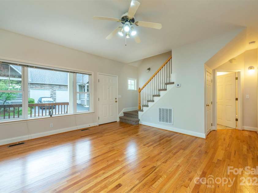 3 Teresa Way, Black Mountain, NC 28711.  MLS# CAR4245205, YatesRealty ID 1369. 