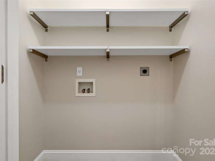 3 Teresa Way, Black Mountain, NC 28711.  MLS# CAR4245205, YatesRealty ID 1369. 