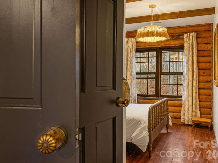 16 Decker Drive, Asheville, NC 28803.  MLS# CAR4355607, YatesRealty ID 13690. Thoughtful upgrades have been made throughout, enhancing comfort and style while still preserving the charm that makes the home so special.