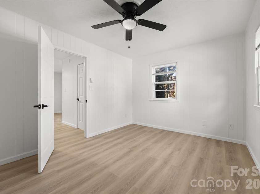 71 Maple Street, Clyde, NC 28721.  MLS# CAR4372606, YatesRealty ID 13692. 