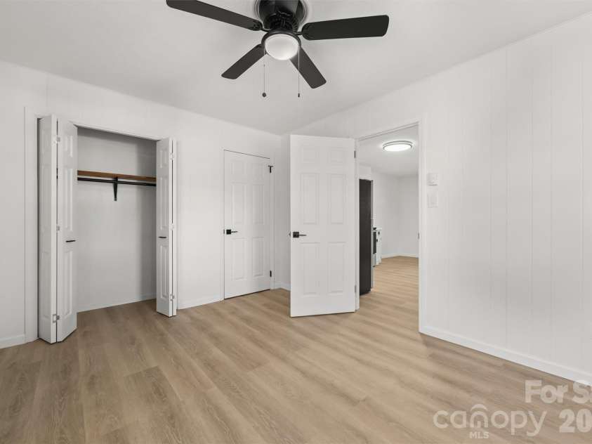 71 Maple Street, Clyde, NC 28721.  MLS# CAR4372606, YatesRealty ID 13692. 