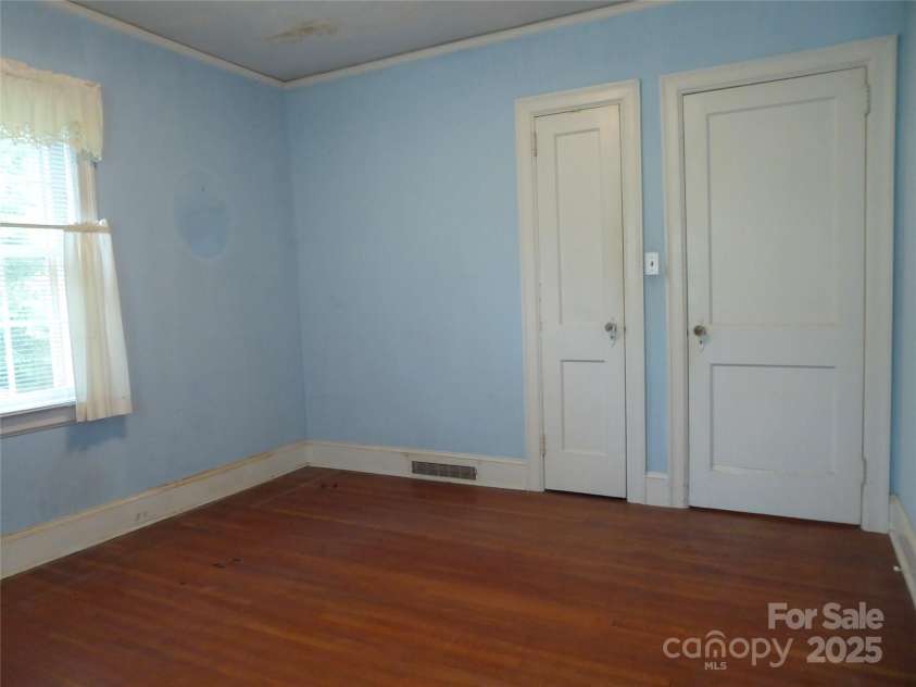 2815 Glendale Road, Charlotte, NC 28209.  MLS# CAR4234414, YatesRealty ID 13694. 2nd Bedroom