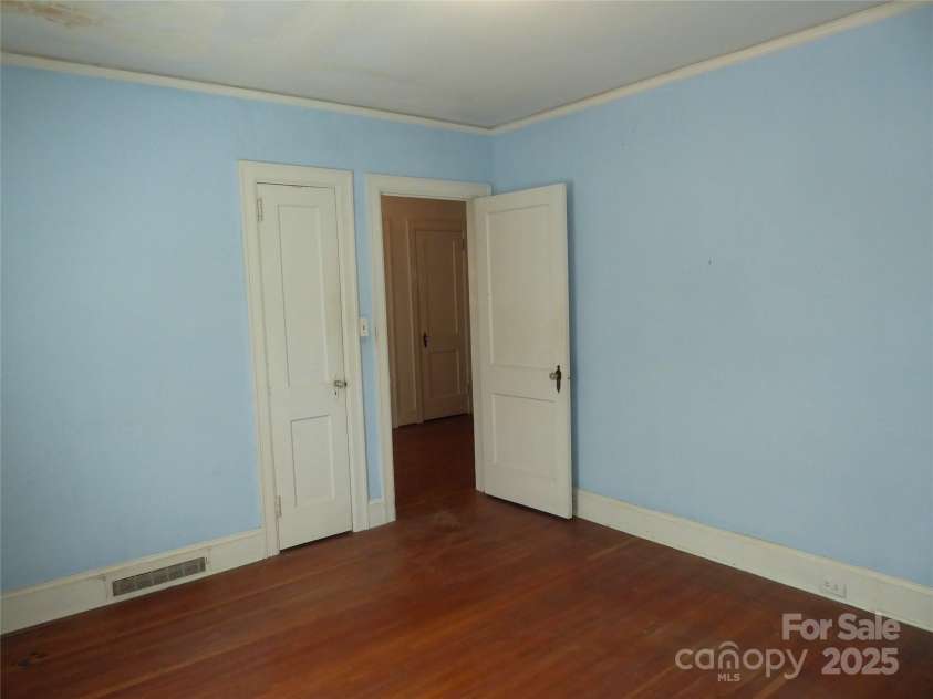 2815 Glendale Road, Charlotte, NC 28209.  MLS# CAR4234414, YatesRealty ID 13694. 2nd Bedroom