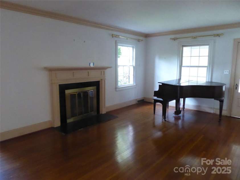 2815 Glendale Road, Charlotte, NC 28209.  MLS# CAR4234414, YatesRealty ID 13694. 