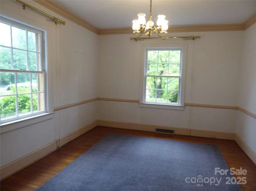 2815 Glendale Road, Charlotte, NC 28209.  MLS# CAR4234414, YatesRealty ID 13694. Dining Room
