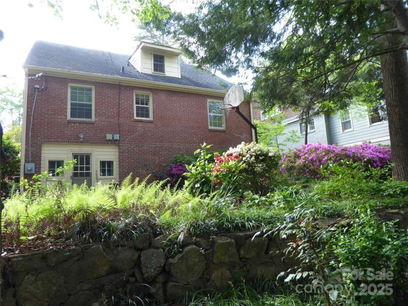 2815 Glendale Road, Charlotte, NC 28209.  MLS# CAR4234414, YatesRealty ID 13694. Rear of Home