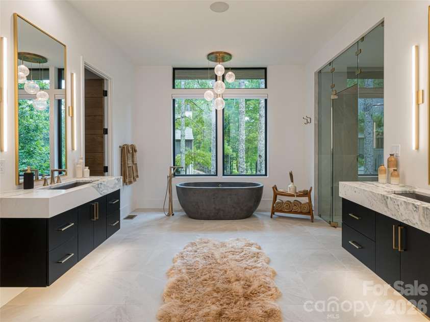 39 Bear Flower Trail, Arden, NC 28704.  MLS# CAR4369914, YatesRealty ID 13694. 