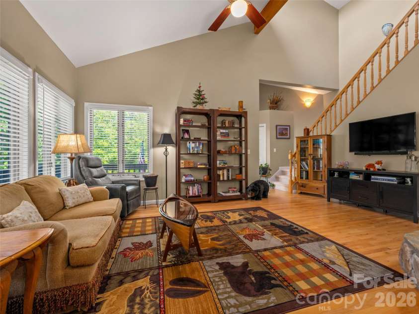 117 Eagles Crest Way, Lake Lure, NC 28746.  MLS# CAR4334986, YatesRealty ID 13695. 