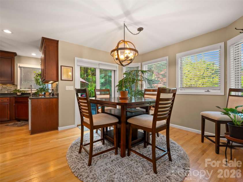 117 Eagles Crest Way, Lake Lure, NC 28746.  MLS# CAR4334986, YatesRealty ID 13695. 