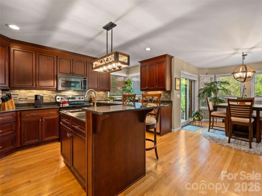 117 Eagles Crest Way, Lake Lure, NC 28746.  MLS# CAR4334986, YatesRealty ID 13695. 