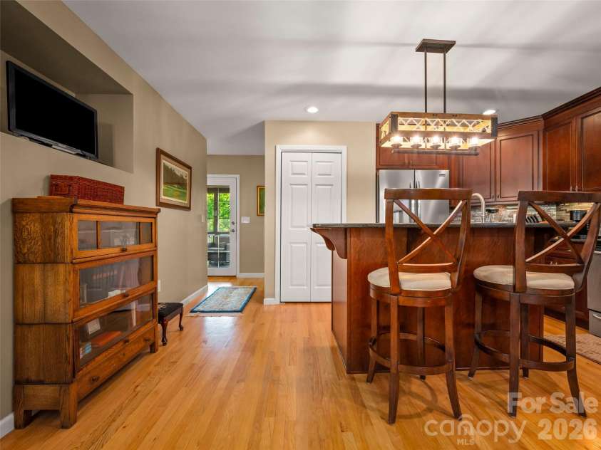 117 Eagles Crest Way, Lake Lure, NC 28746.  MLS# CAR4334986, YatesRealty ID 13695. 