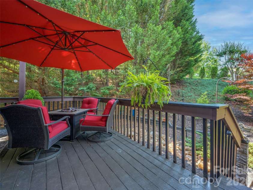 117 Eagles Crest Way, Lake Lure, NC 28746.  MLS# CAR4334986, YatesRealty ID 13695. 