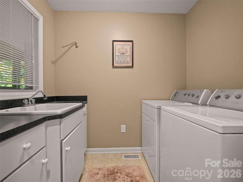 117 Eagles Crest Way, Lake Lure, NC 28746.  MLS# CAR4334986, YatesRealty ID 13695. 