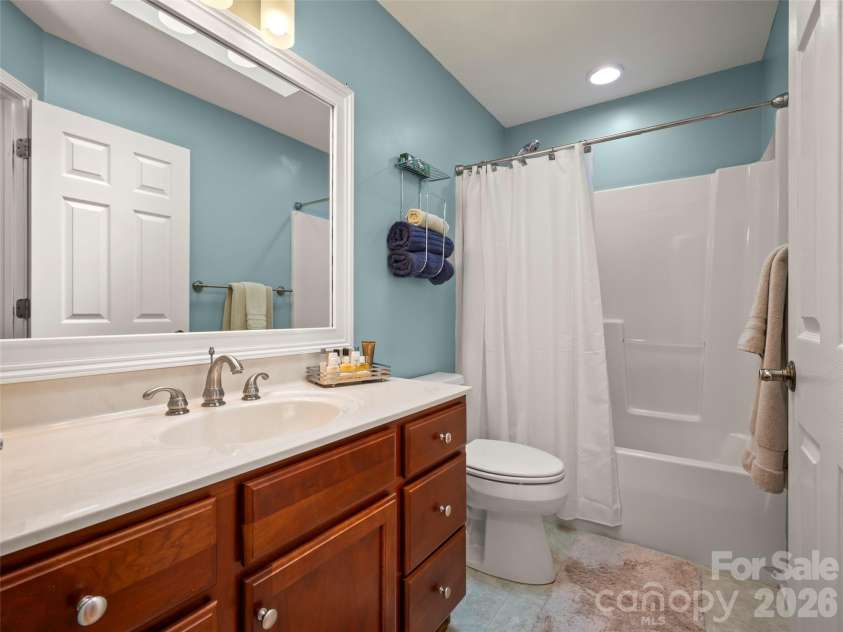 117 Eagles Crest Way, Lake Lure, NC 28746.  MLS# CAR4334986, YatesRealty ID 13695. 