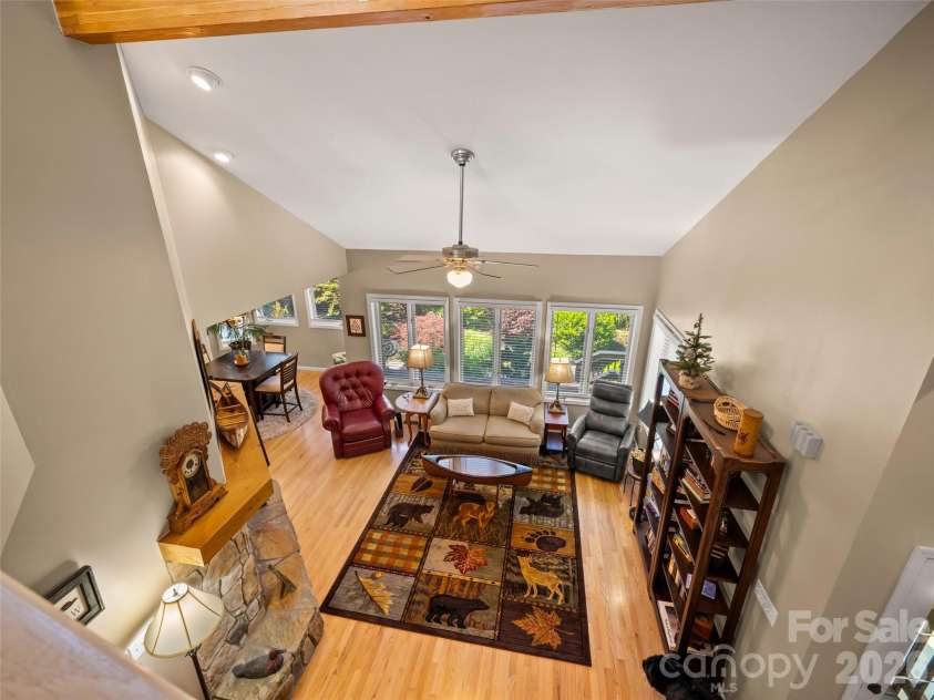 117 Eagles Crest Way, Lake Lure, NC 28746.  MLS# CAR4334986, YatesRealty ID 13695. 