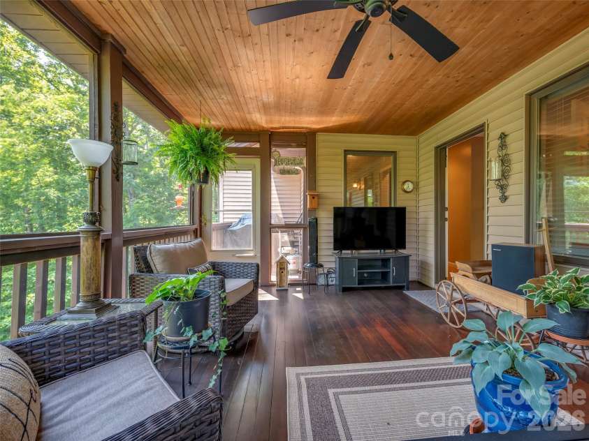 117 Eagles Crest Way, Lake Lure, NC 28746.  MLS# CAR4334986, YatesRealty ID 13695. 