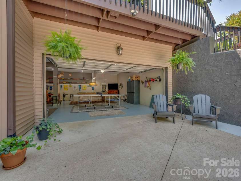 117 Eagles Crest Way, Lake Lure, NC 28746.  MLS# CAR4334986, YatesRealty ID 13695. 