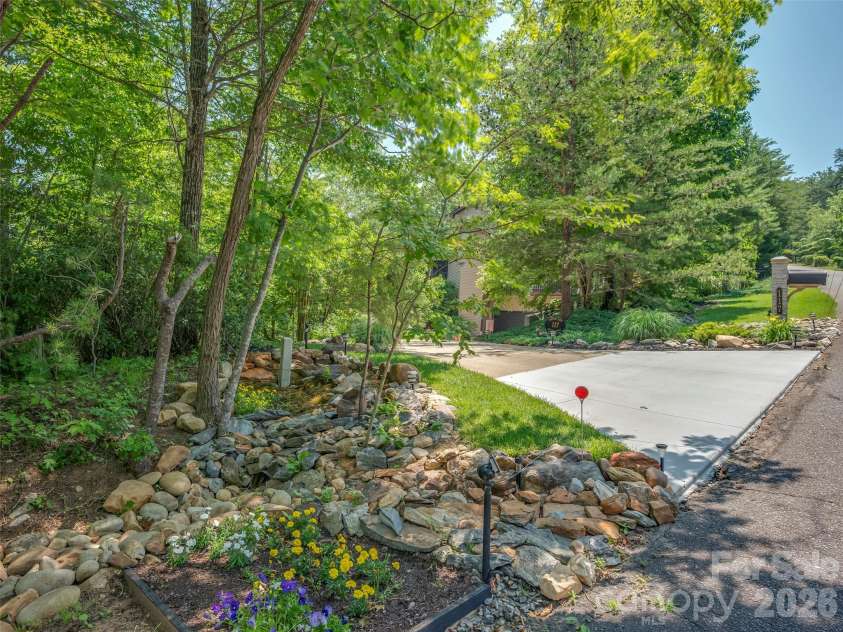 117 Eagles Crest Way, Lake Lure, NC 28746.  MLS# CAR4334986, YatesRealty ID 13695. 