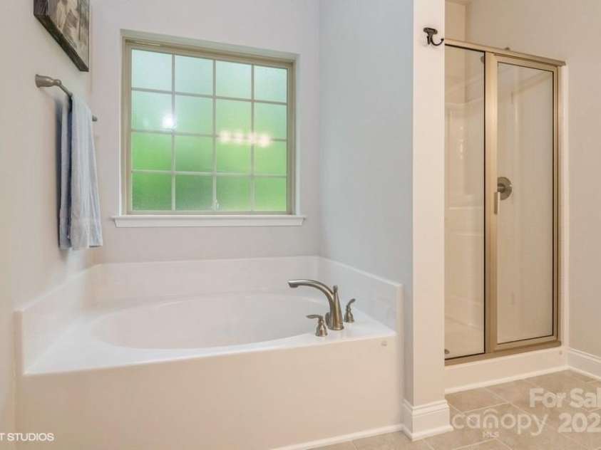 876 Hardin Street, Lancaster, SC 29720.  MLS# CAR4250525, YatesRealty ID 13696. 