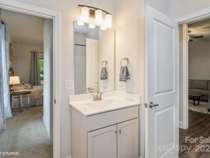 876 Hardin Street, Lancaster, SC 29720.  MLS# CAR4250525, YatesRealty ID 13696. 