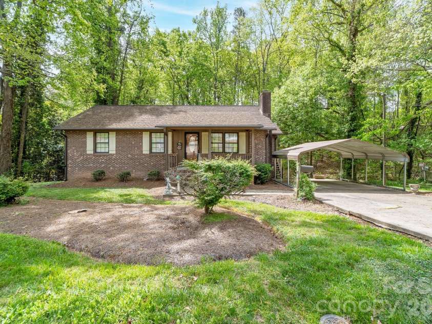 412 Poplar Street, Stanley, NC 28164.  MLS# CAR4363818, YatesRealty ID 13697. 