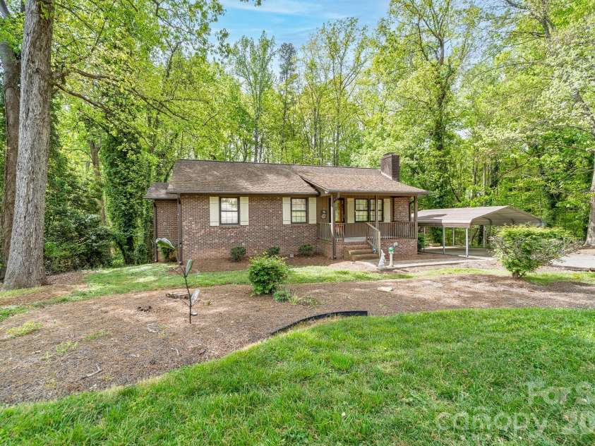412 Poplar Street, Stanley, NC 28164.  MLS# CAR4363818, YatesRealty ID 13697. 