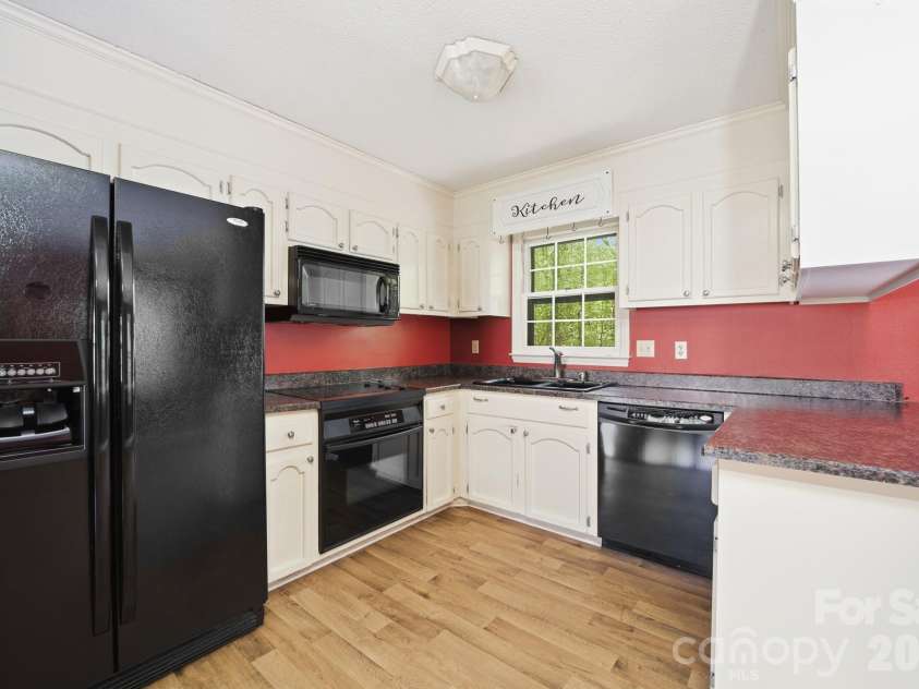 412 Poplar Street, Stanley, NC 28164.  MLS# CAR4363818, YatesRealty ID 13697. 