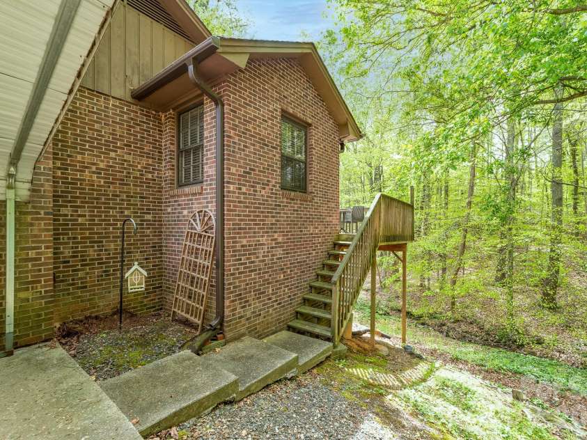 412 Poplar Street, Stanley, NC 28164.  MLS# CAR4363818, YatesRealty ID 13697. 