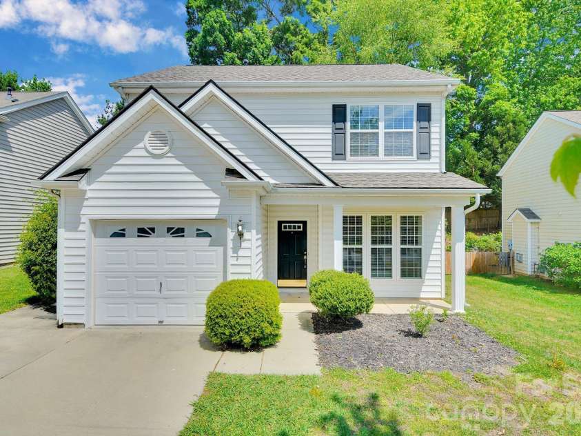 3917 Caliper Place, Fort Mill, SC 29708.  MLS# CAR4370765, YatesRealty ID 13699. 3BR 2.5BA Caliper Place