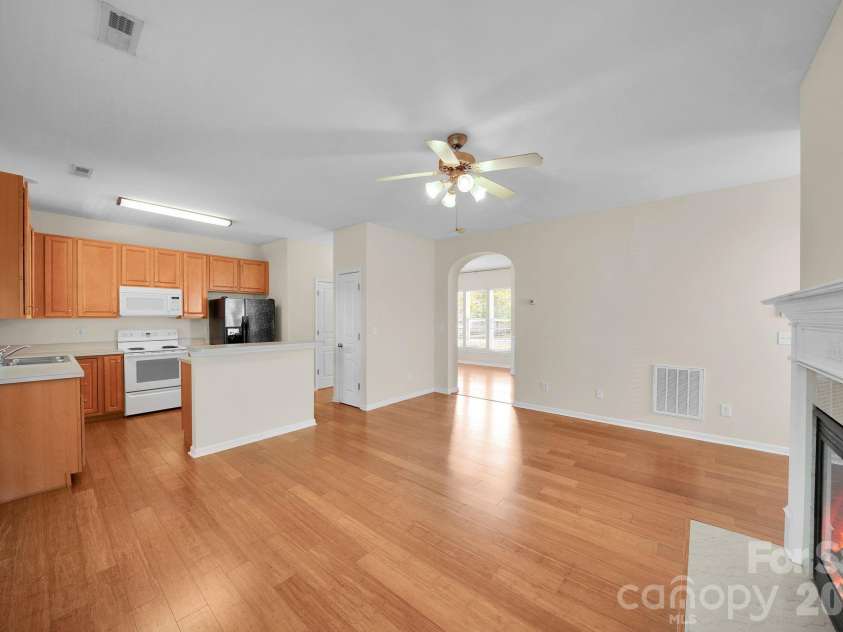 3917 Caliper Place, Fort Mill, SC 29708.  MLS# CAR4370765, YatesRealty ID 13699. Family Room