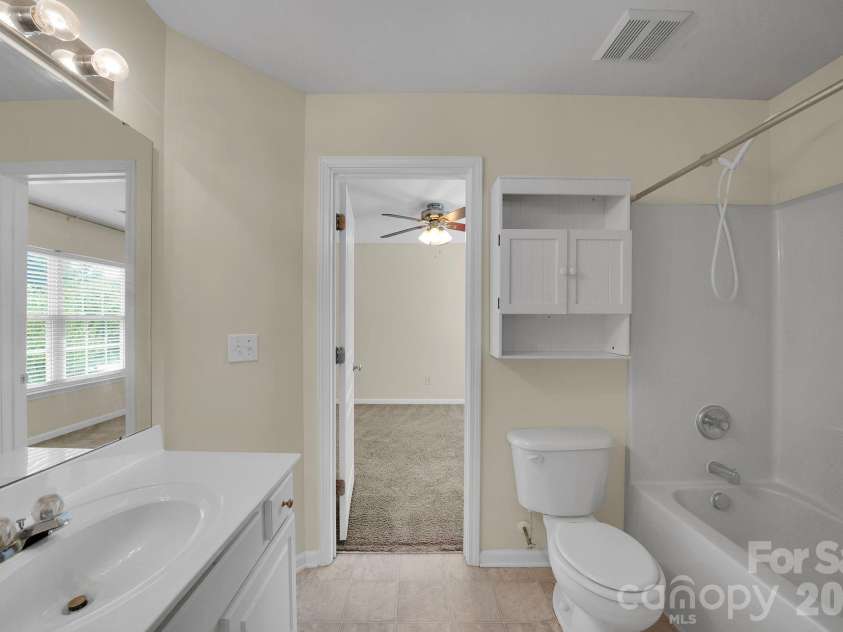 3917 Caliper Place, Fort Mill, SC 29708.  MLS# CAR4370765, YatesRealty ID 13699. Jack & Jill Bath
