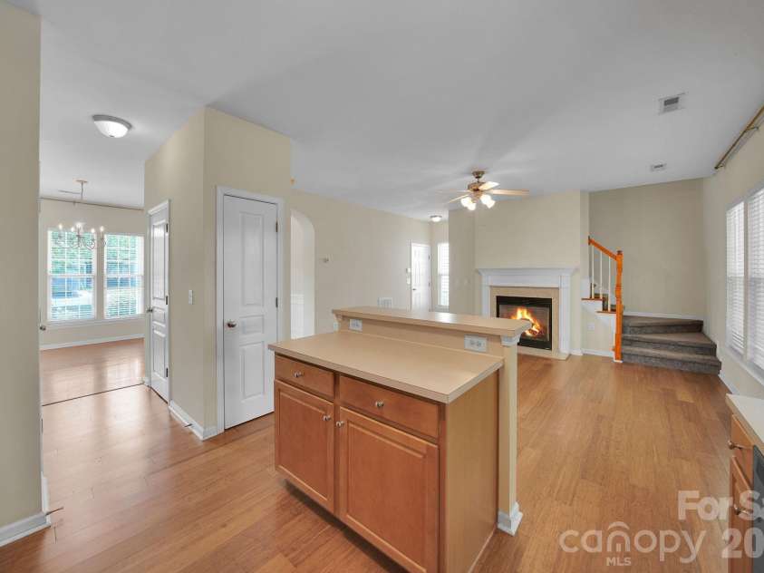3917 Caliper Place, Fort Mill, SC 29708.  MLS# CAR4370765, YatesRealty ID 13699. Kitchen Island