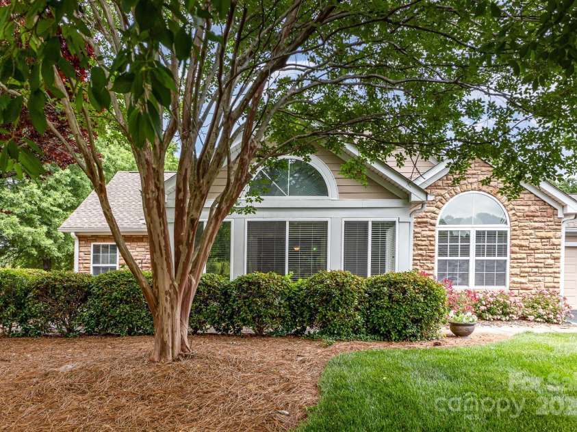 9013 Trellis Pointe Boulevard, Charlotte, NC 28227.  MLS# CAR4254997, YatesRealty ID 13699. 
