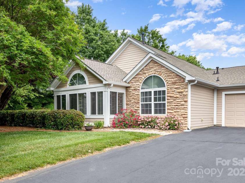 9013 Trellis Pointe Boulevard, Charlotte, NC 28227.  MLS# CAR4254997, YatesRealty ID 13699. 