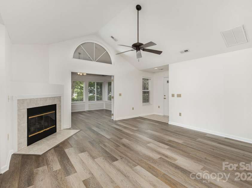 9013 Trellis Pointe Boulevard, Charlotte, NC 28227.  MLS# CAR4254997, YatesRealty ID 13699. 