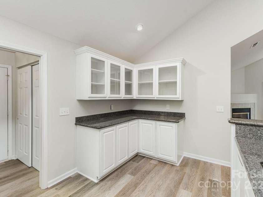 9013 Trellis Pointe Boulevard, Charlotte, NC 28227.  MLS# CAR4254997, YatesRealty ID 13699. 