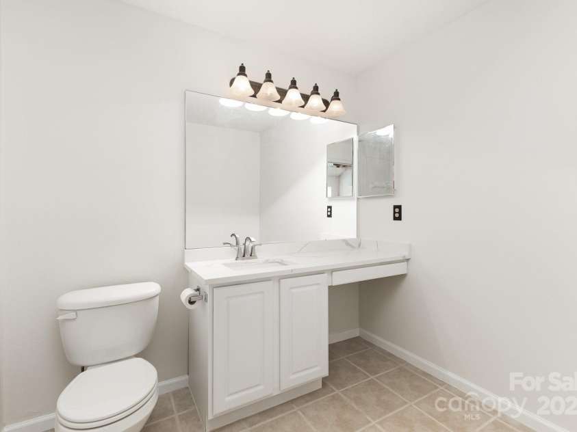 9013 Trellis Pointe Boulevard, Charlotte, NC 28227.  MLS# CAR4254997, YatesRealty ID 13699. 