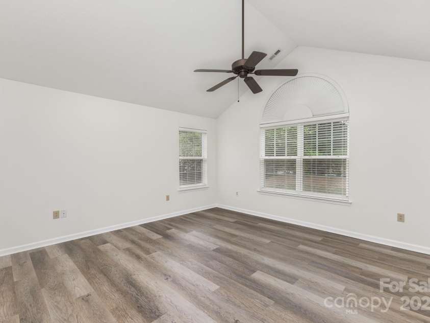 9013 Trellis Pointe Boulevard, Charlotte, NC 28227.  MLS# CAR4254997, YatesRealty ID 13699. 