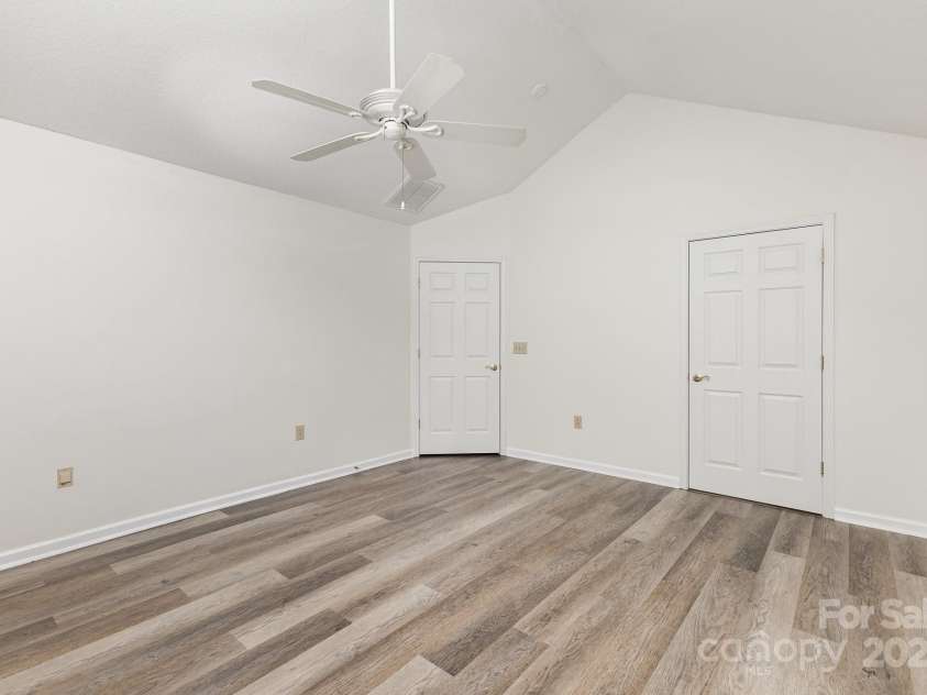 9013 Trellis Pointe Boulevard, Charlotte, NC 28227.  MLS# CAR4254997, YatesRealty ID 13699. 