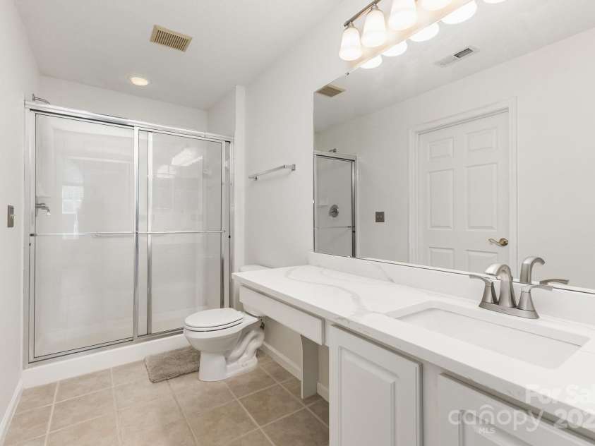 9013 Trellis Pointe Boulevard, Charlotte, NC 28227.  MLS# CAR4254997, YatesRealty ID 13699. 